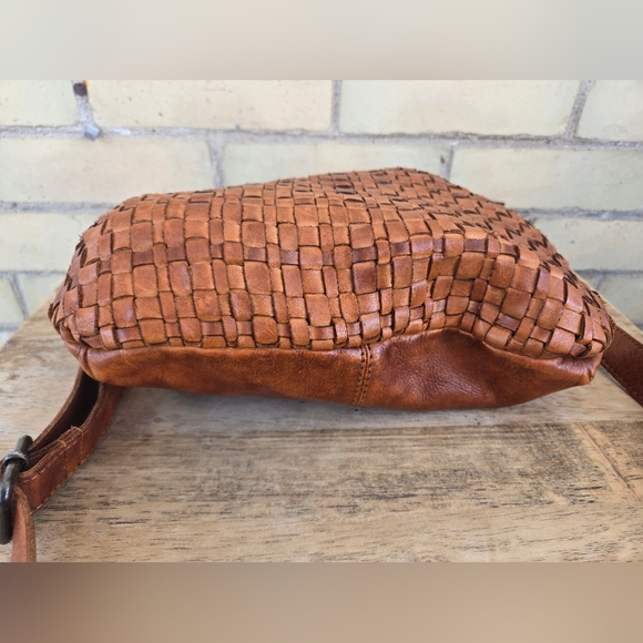 Vintage Leather Bag - Picture 5 of 12
